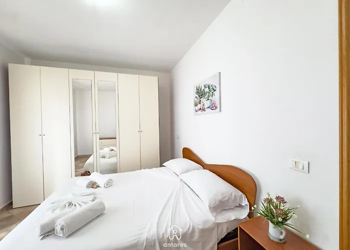 Clarissa House 维拉西米乌斯