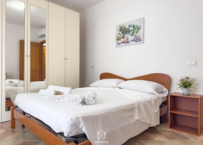 Clarissa House 维拉西米乌斯