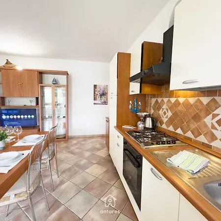 Holiday home Clarissa House *