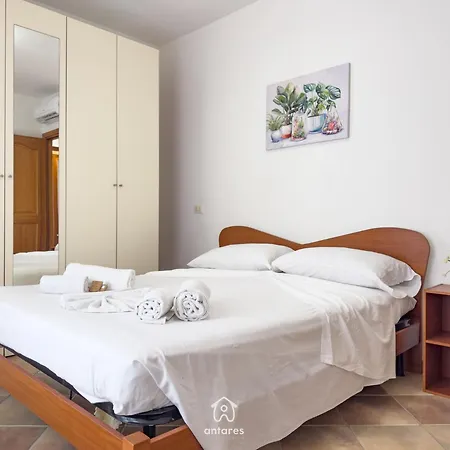Clarissa House 维拉西米乌斯